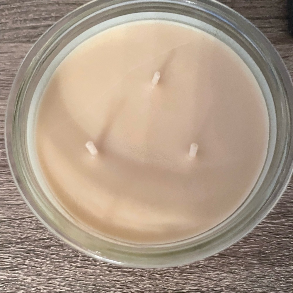 Vanilla winter candle - Picture 2 of 2